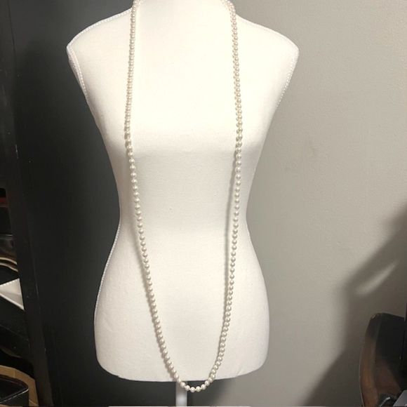 White Faux Pearl Long 58 Inch Necklace Knotted Nice Quality Pearl Necklace - Picture 4 of 6